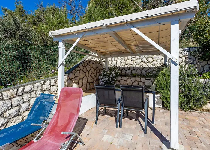 1 Bedroom Awesome In Banjol