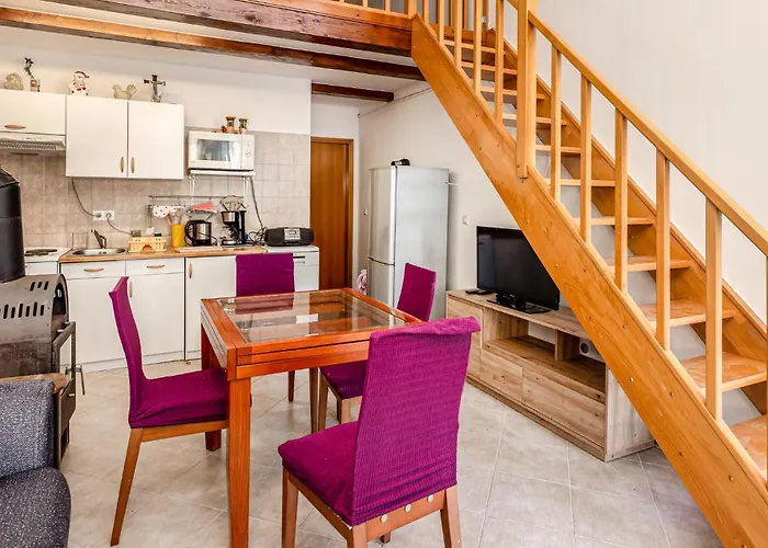 1 Bedroom Awesome In