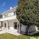 1 Bedroom Awesome In Апартаменты