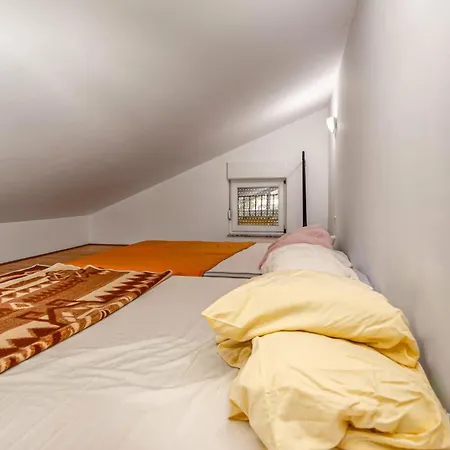 Apartment 1 Bedroom Awesome In *