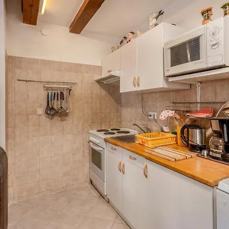 1 Bedroom Awesome In Apartament