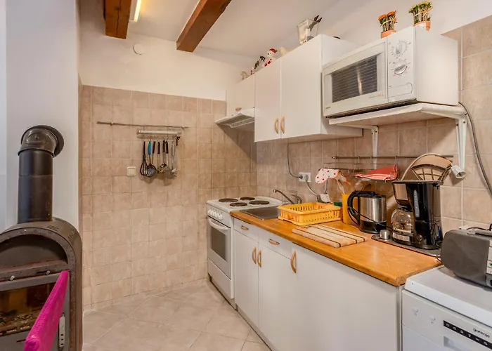 1 Bedroom Awesome In Appartamento
